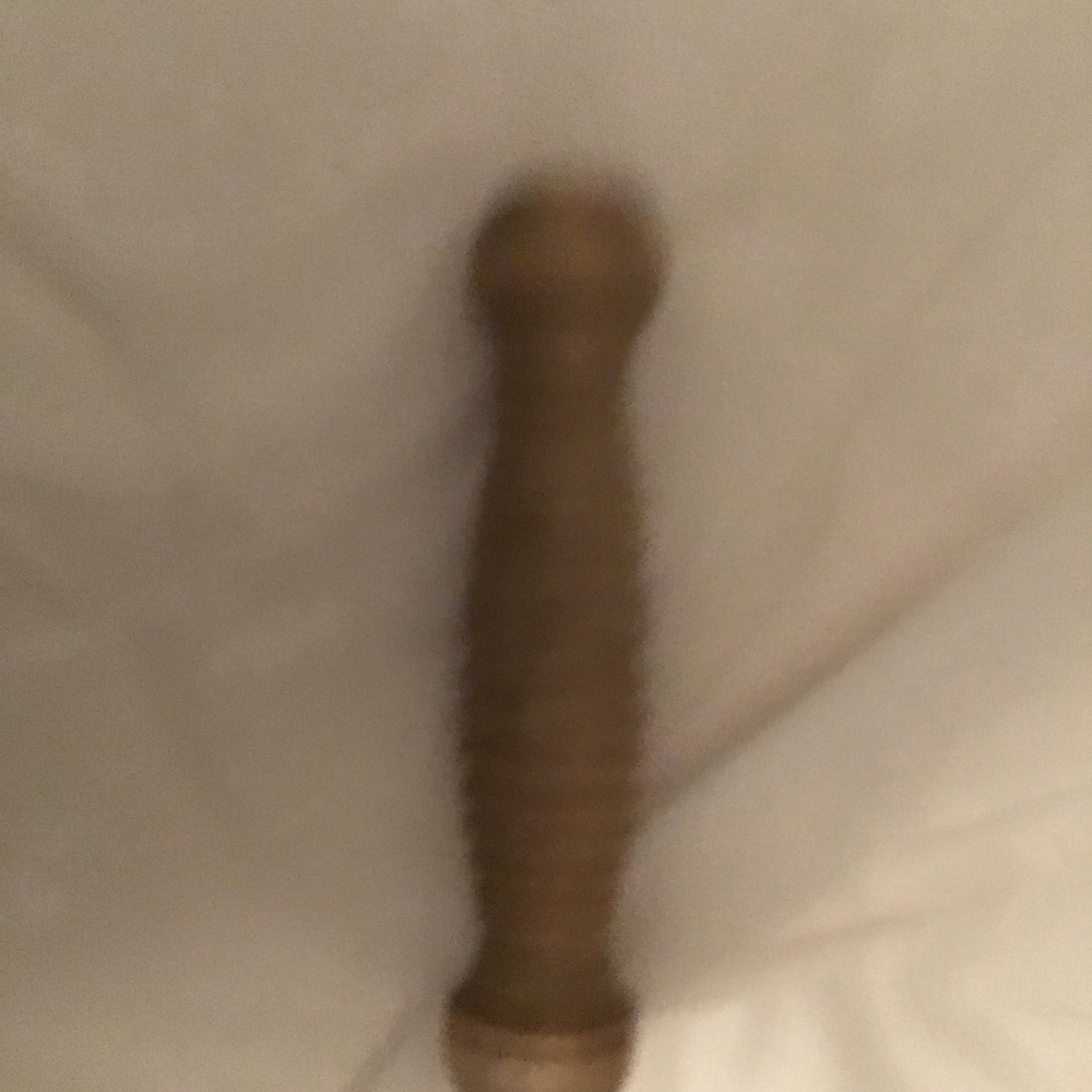 Leg massaging tool